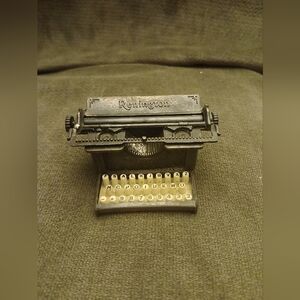 Vintage Remington Miniature Typewriter